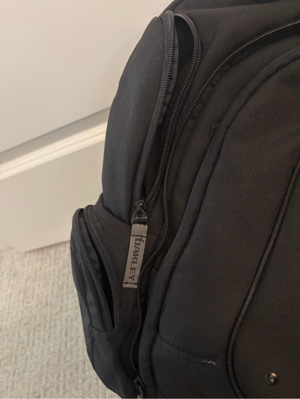 Oakley Black Everyday Tech Backpack - Picture 4 of 9